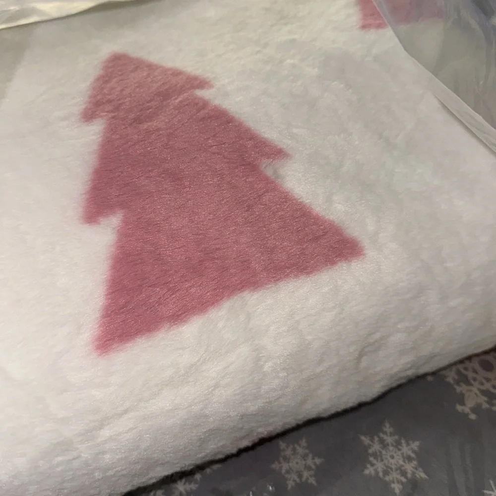 Rachel Zoe Faux Fur Pink Pastel Christmas Tree Blanket 50x70